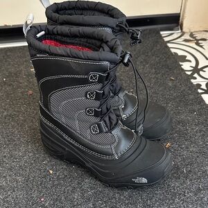 The North Face Kids Black Snow Boots